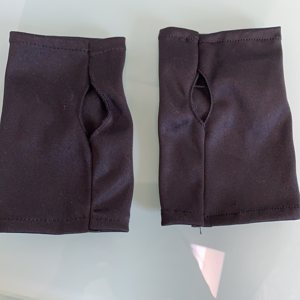 NWOT Studded Accessory Set - Picture 4 of 10